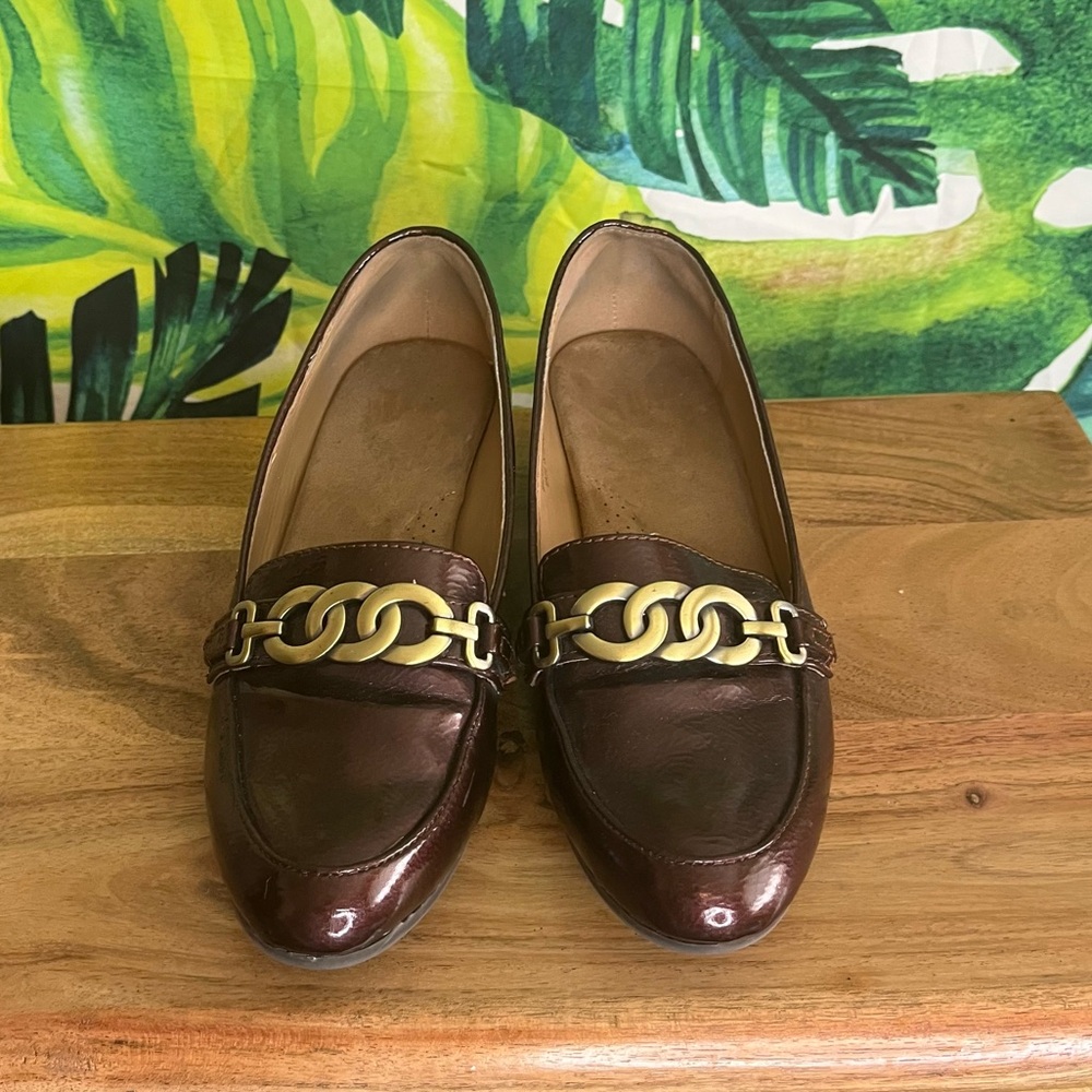 A2 Aerosoles 6M Accommodate Shiny Brown Gold Chain Office Low Chunky Heel Loafer